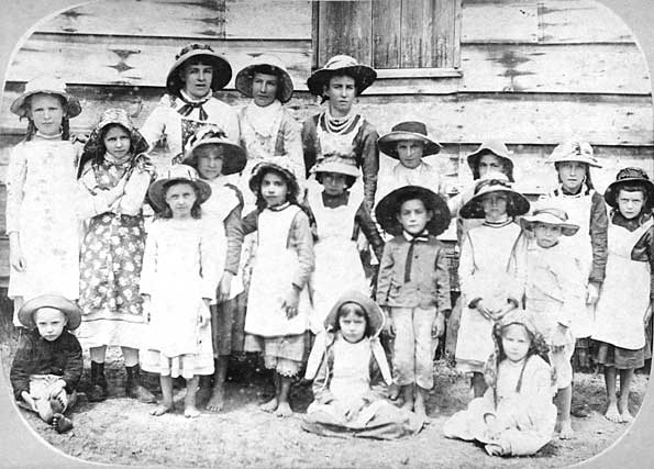 Primary school students in 1885
